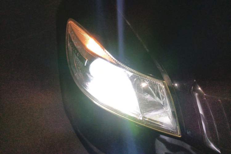 Used Skoda Octavia 2010 1.6L Manual - Yijun Version Right Front Headlight