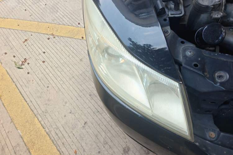 Used Skoda Octavia 2010 1.6L Automatic Eado Edition Right Front Headlight