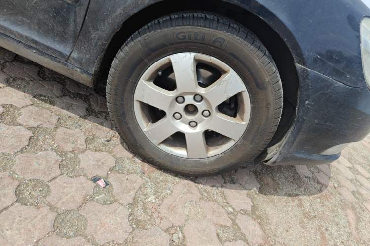 Used Skoda Octavia 2010 1.6L Automatic Yijun Edition Right Front Wheel Hub