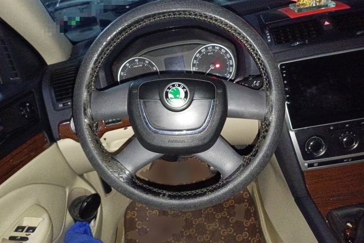 Used Skoda Octavia 2010 1.4 TSI Manual Yijun Edition Steering Wheel