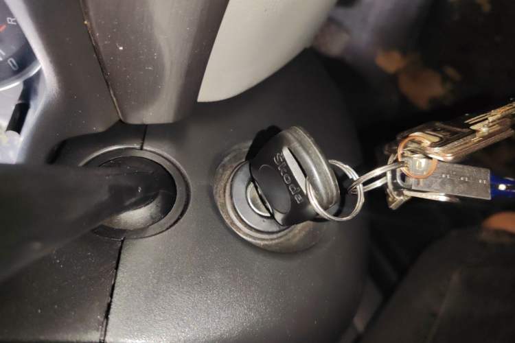 Used Skoda Octavia 2010 1.6L Manual Eado Edition Vehicle Key