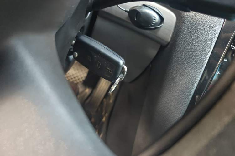 Used Skoda Octavia 2010 1.6L Automatic Eado Edition Vehicle Key
