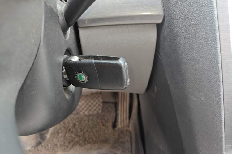 Used Skoda Octavia 2010 1.6L Automatic Yijun Edition Vehicle Key
