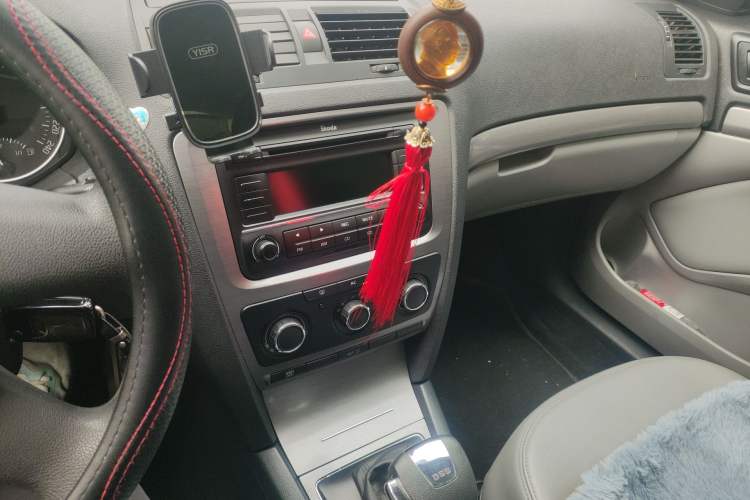 Used Skoda Octavia 2010 1.4TSI DSG Yijun Edition Audio And AC Panel