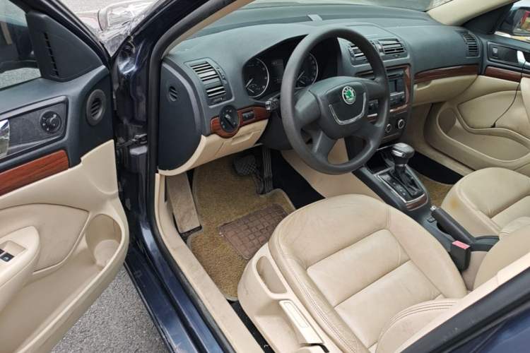 Used Skoda Octavia 2010 1.8TSI DSG Yijun Edition Driver Seat