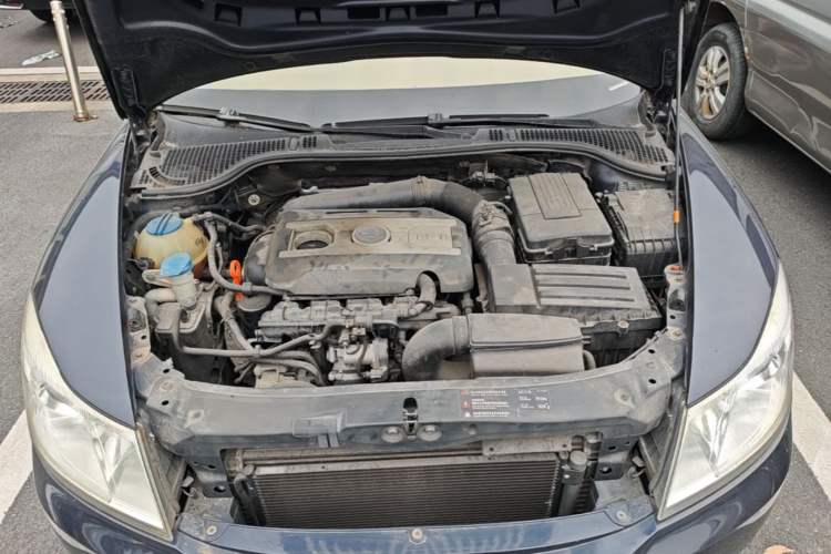 Used Skoda Octavia 2010 1.8TSI DSG Yijun Edition Engine Bay