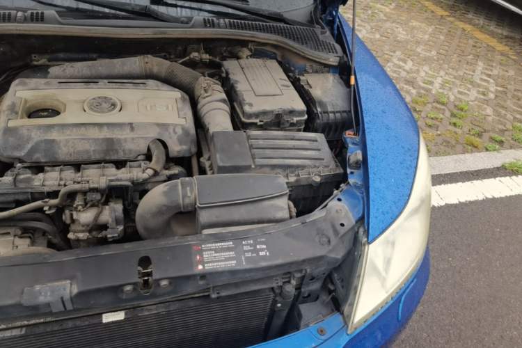 Used Skoda Octavia 2010 2.0 TSI RS Engine Bay Left