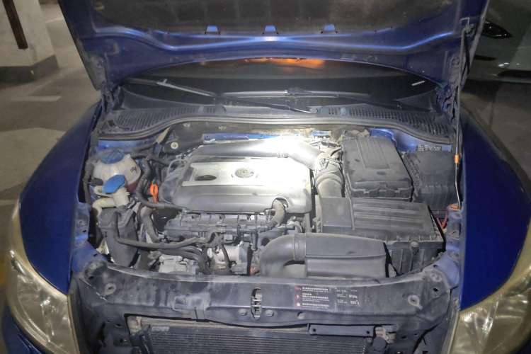 Used Skoda Octavia 2010 2.0 TSI RS Engine Bay