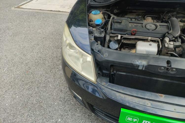 Used Skoda Octavia 2010 1.4TSI DSG Yijun Edition Engine Bay Right