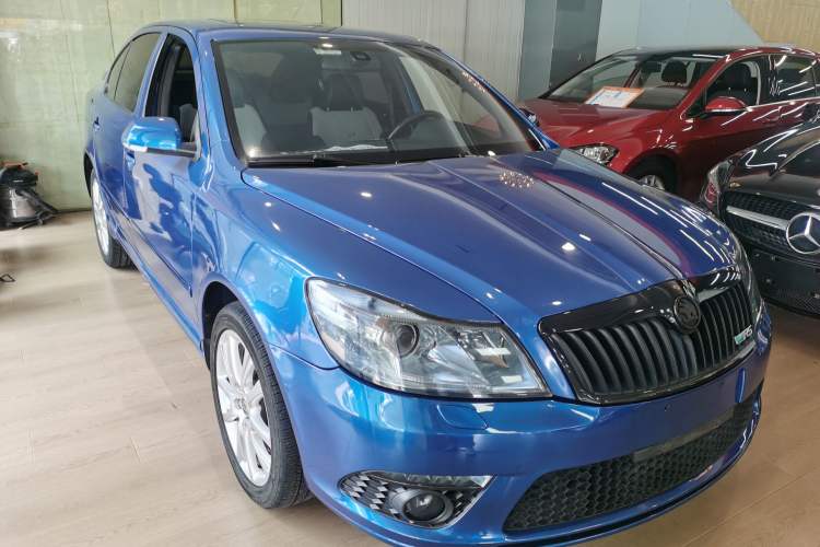 Used Skoda Octavia 2010 2.0 TSI RS Exterior 2