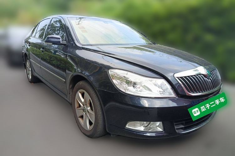 Used Skoda Octavia 2010 1.4TSI DSG Elegance Edition Front Right 45 Deg
