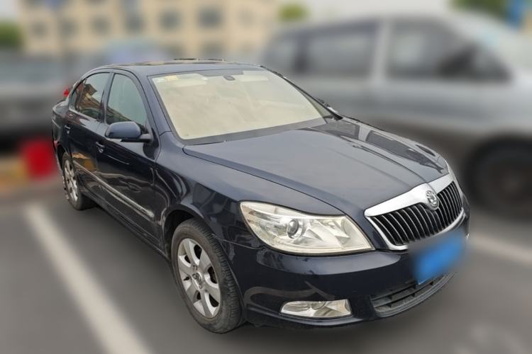 Used Skoda Octavia 2010 1.8TSI DSG Yijun Edition Front Right 45 Deg