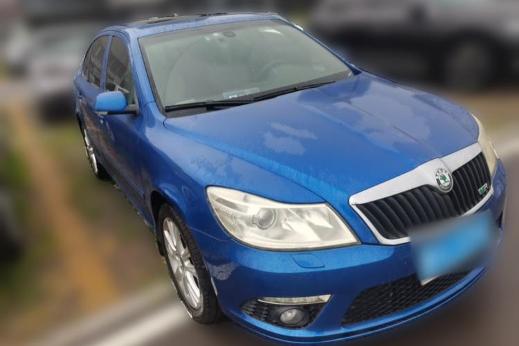 Used Skoda Octavia 2010 2.0 TSI RS Front Right 45 Deg