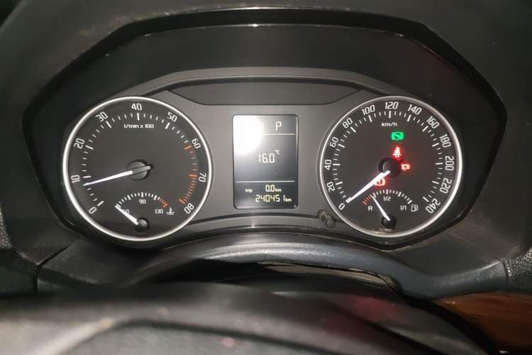 Used Skoda Octavia 2010 1.6L Automatic Yijun Edition Instrument Cluster