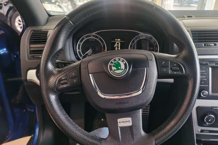 Used Skoda Octavia 2010 2.0 TSI RS Interior 1