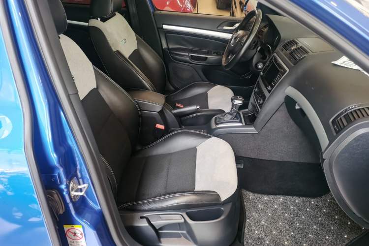 Used Skoda Octavia 2010 2.0 TSI RS Interior 7