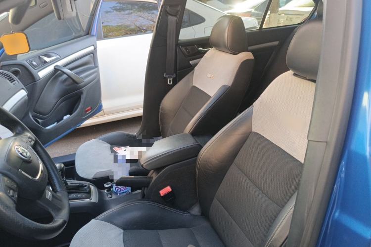Used Skoda Octavia 2010 2.0 TSI RS Left Front Seat