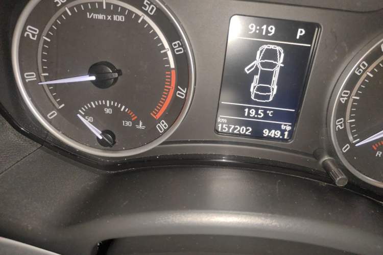 Used Skoda Octavia 2010 2.0 TSI RS Odometer Close Up