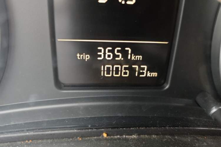 Used Skoda Octavia 2010 1.8TSI DSG Yijun Edition Odometer Close Up
