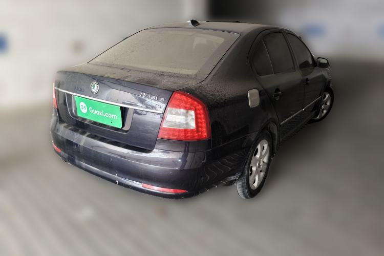 Used Skoda Octavia 2010 1.6L Automatic Yijun Edition Rear Right 45 Deg