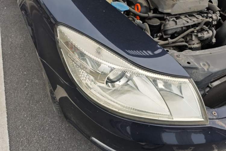 Used Skoda Octavia 2010 1.8TSI DSG Yijun Edition Right Front Headlight
