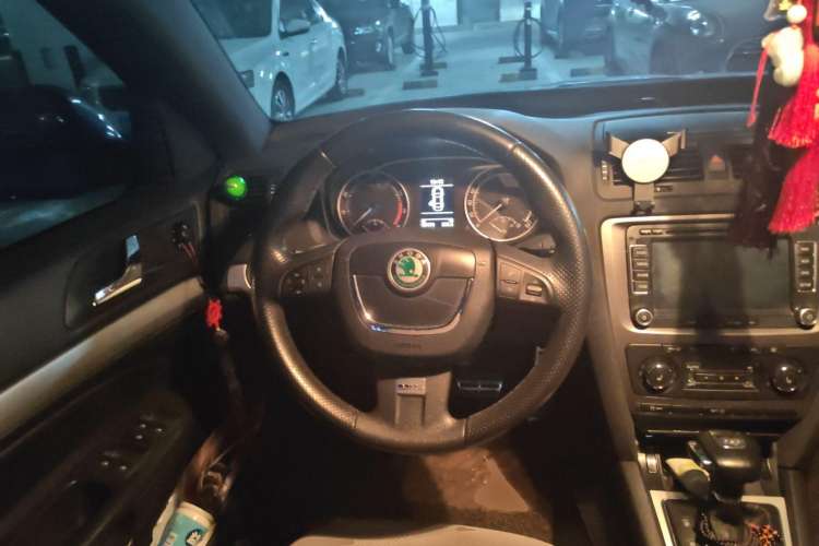 Used Skoda Octavia 2010 2.0 TSI RS Steering Wheel