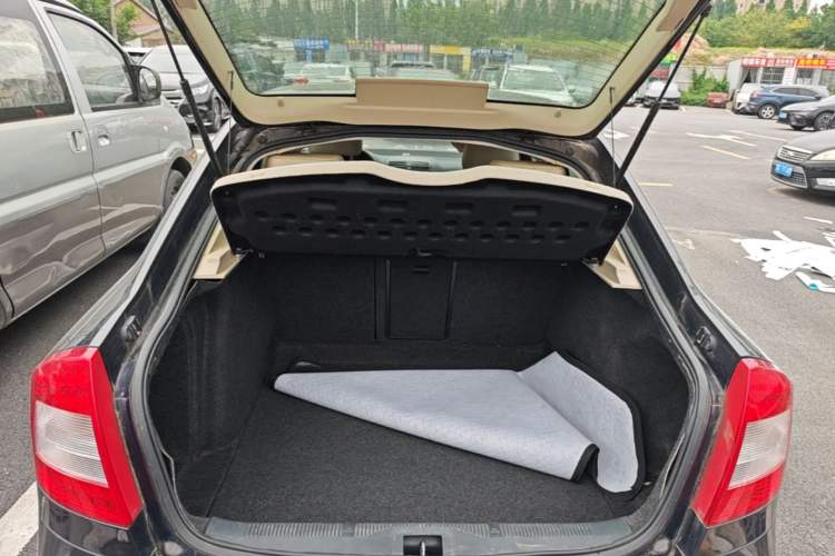 Used Skoda Octavia 2010 1.8TSI DSG Yijun Edition Trunk