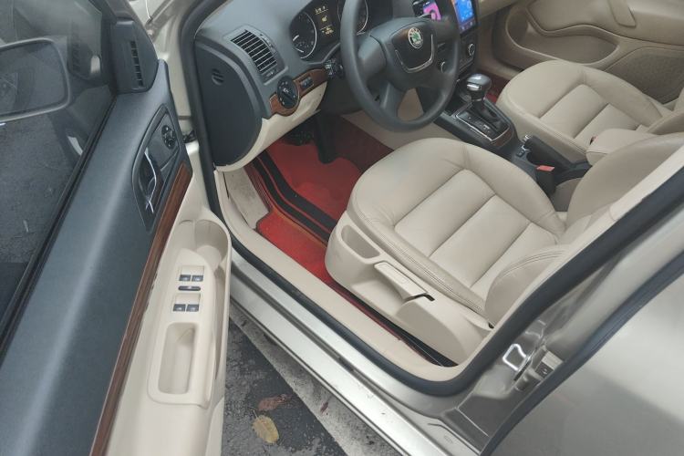 Used Skoda Octavia 2010 1.4TSI DSG Yijun Edition Driver Seat