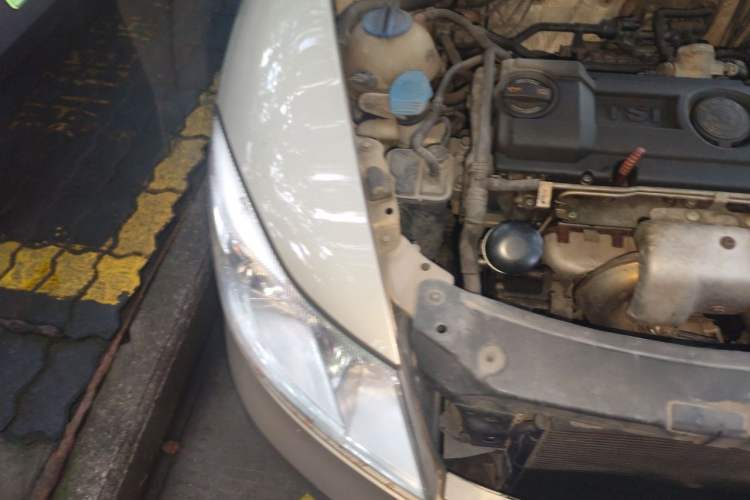 Used Skoda Octavia 2010 1.4TSI DSG Yijun Edition Engine Bay Right