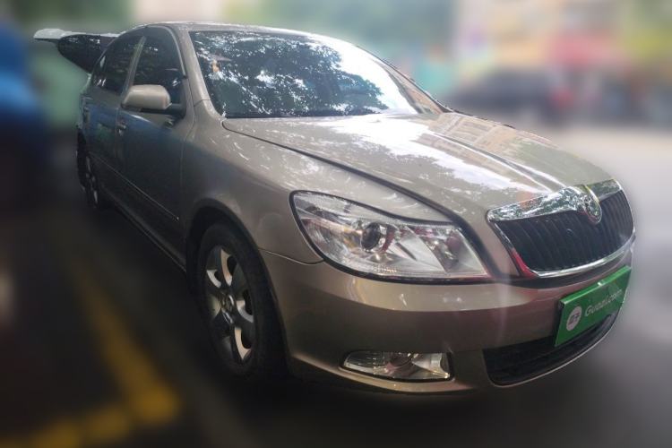 Used Skoda Octavia 2010 1.4TSI DSG Yijun Edition Front Right 45 Deg