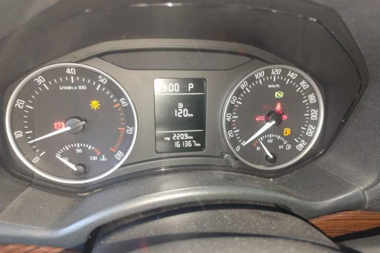 Used Skoda Octavia 2010 1.4TSI DSG Yijun Edition Instrument Cluster
