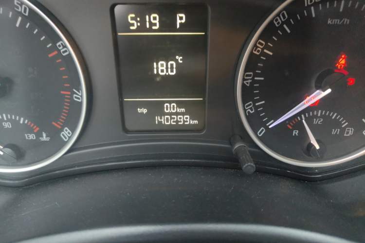 Used Skoda Octavia 2010 1.4TSI DSG Yijun Edition Odometer Close Up
