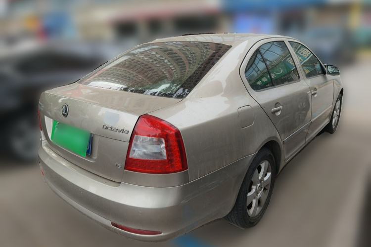 Used Skoda Octavia 2010 1.6L Automatic Yijun Edition Rear Right 45 Deg