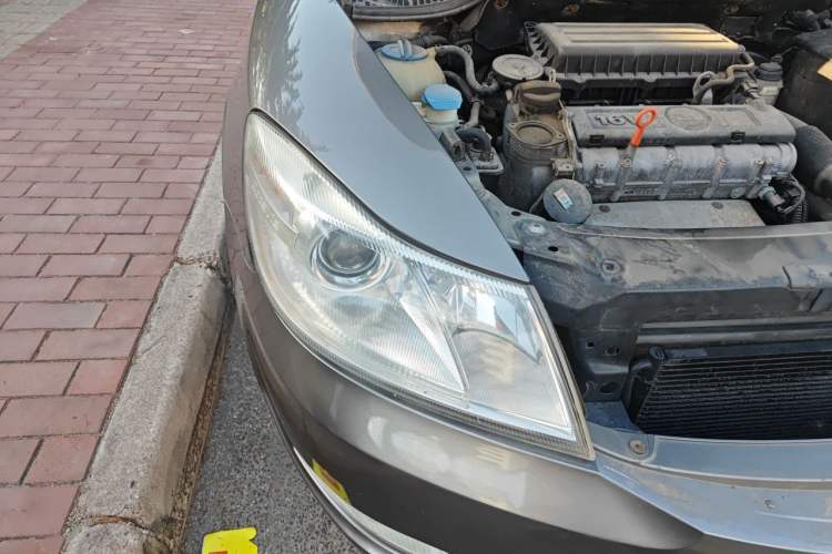 Used Skoda Octavia 2010 1.6L Manual - Yijun Version Right Front Headlight