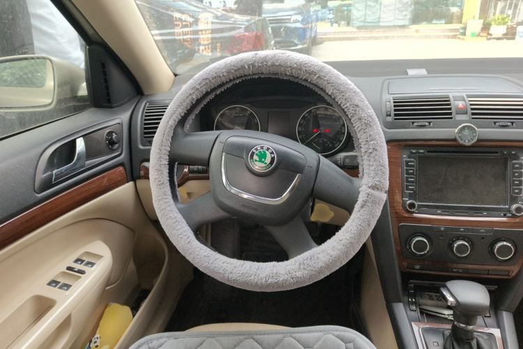 Used Skoda Octavia 2010 1.6L Automatic Yijun Edition Steering Wheel