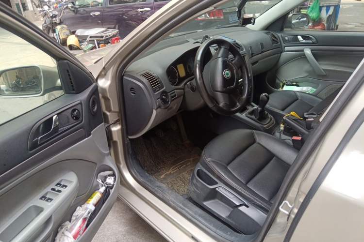 Used Skoda Octavia 2010 1.6L Manual Eado Edition Driver Seat