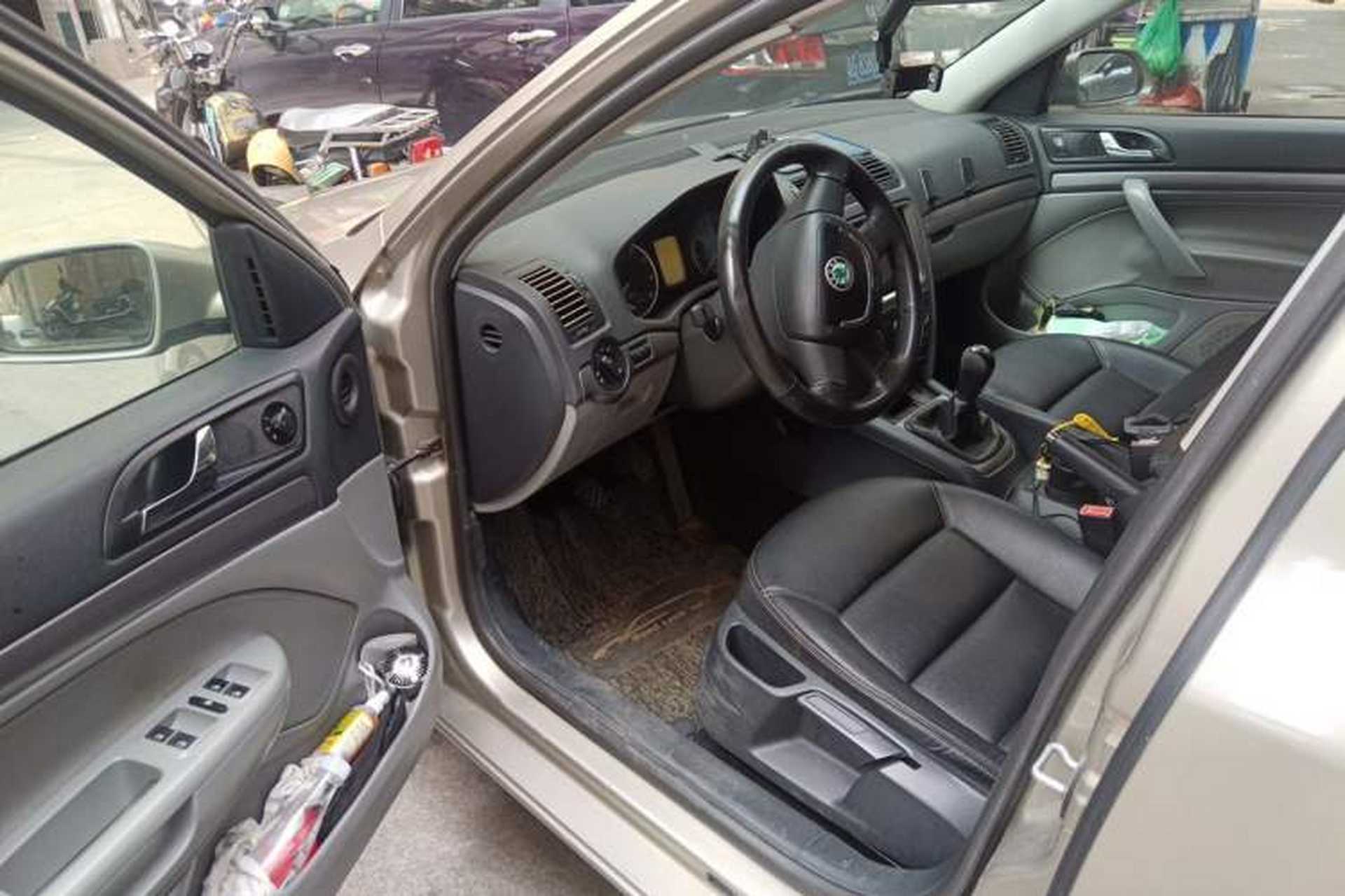 Used Skoda Octavia 2010 1.6L Manual Eado Edition Driver Seat