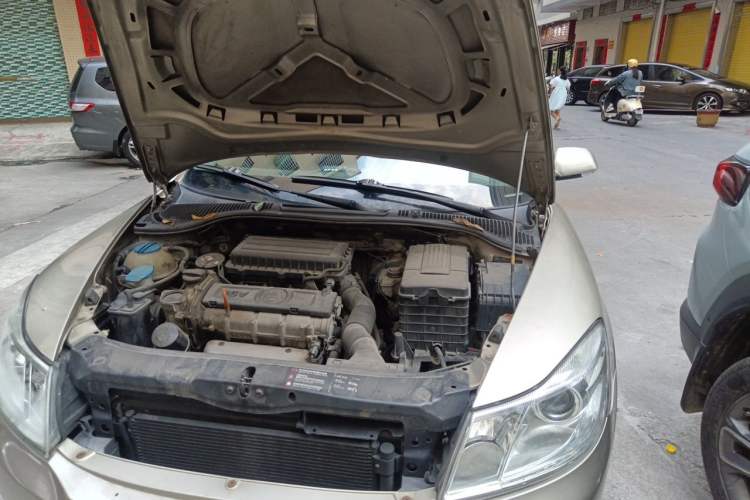 Used Skoda Octavia 2010 1.6L Manual Eado Edition Engine Bay Left