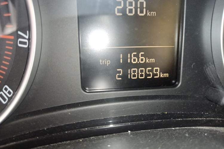 Used Skoda Octavia 2010 1.6L Manual Eado Edition Odometer Close Up
