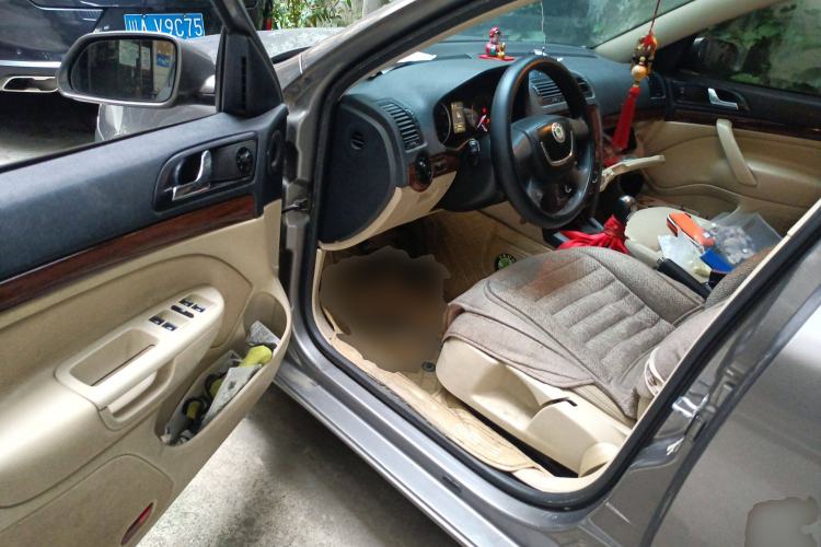 Used Skoda Octavia 2010 1.6L Manual - Yijun Version Driver Seat