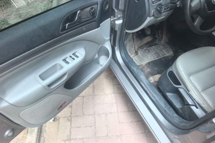 Used Skoda Octavia 2010 1.6L Manual - Yijun Version Driver Seat
