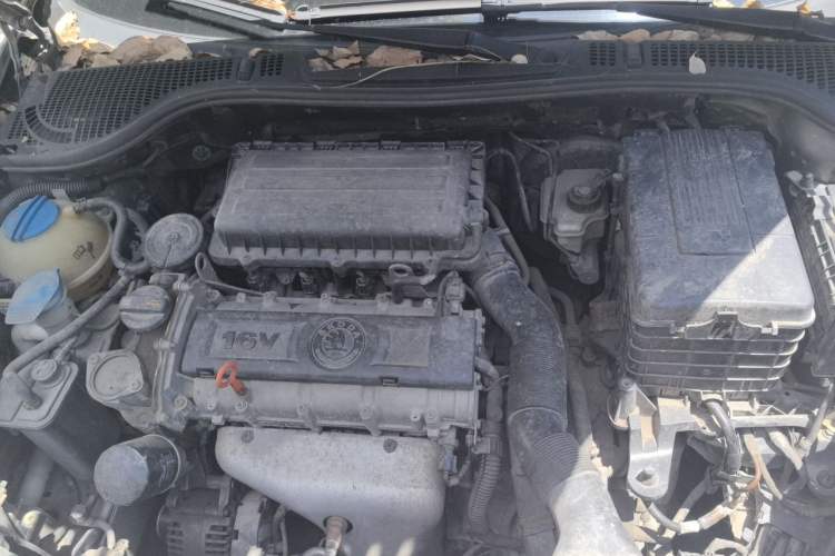 Used Skoda Octavia 2010 1.6L Automatic Eado Edition Engine Bay