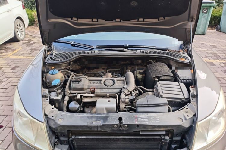 Used Skoda Octavia 2010 1.4 TSI Manual Yijun Edition Engine Bay