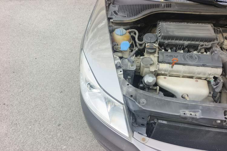 Used Skoda Octavia 2010 1.6L Automatic Eado Edition Engine Bay Right
