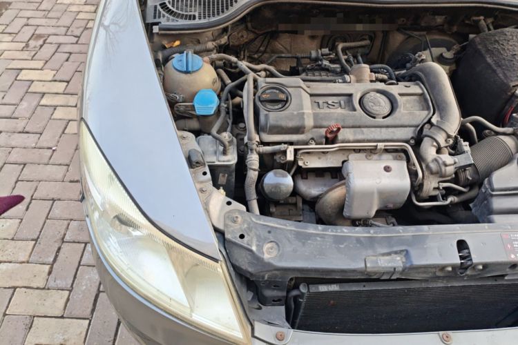Used Skoda Octavia 2010 1.4 TSI Manual Yijun Edition Engine Bay Right