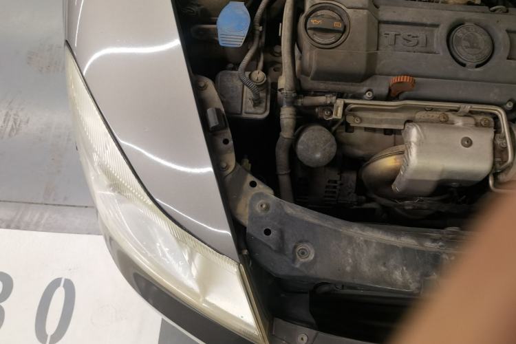 Used Skoda Octavia 2010 1.4TSI DSG Yijun Edition Engine Bay Right