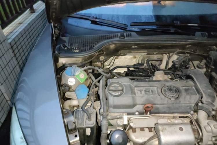 Used Skoda Octavia 2010 1.4TSI DSG Yijun Edition Engine Bay Right