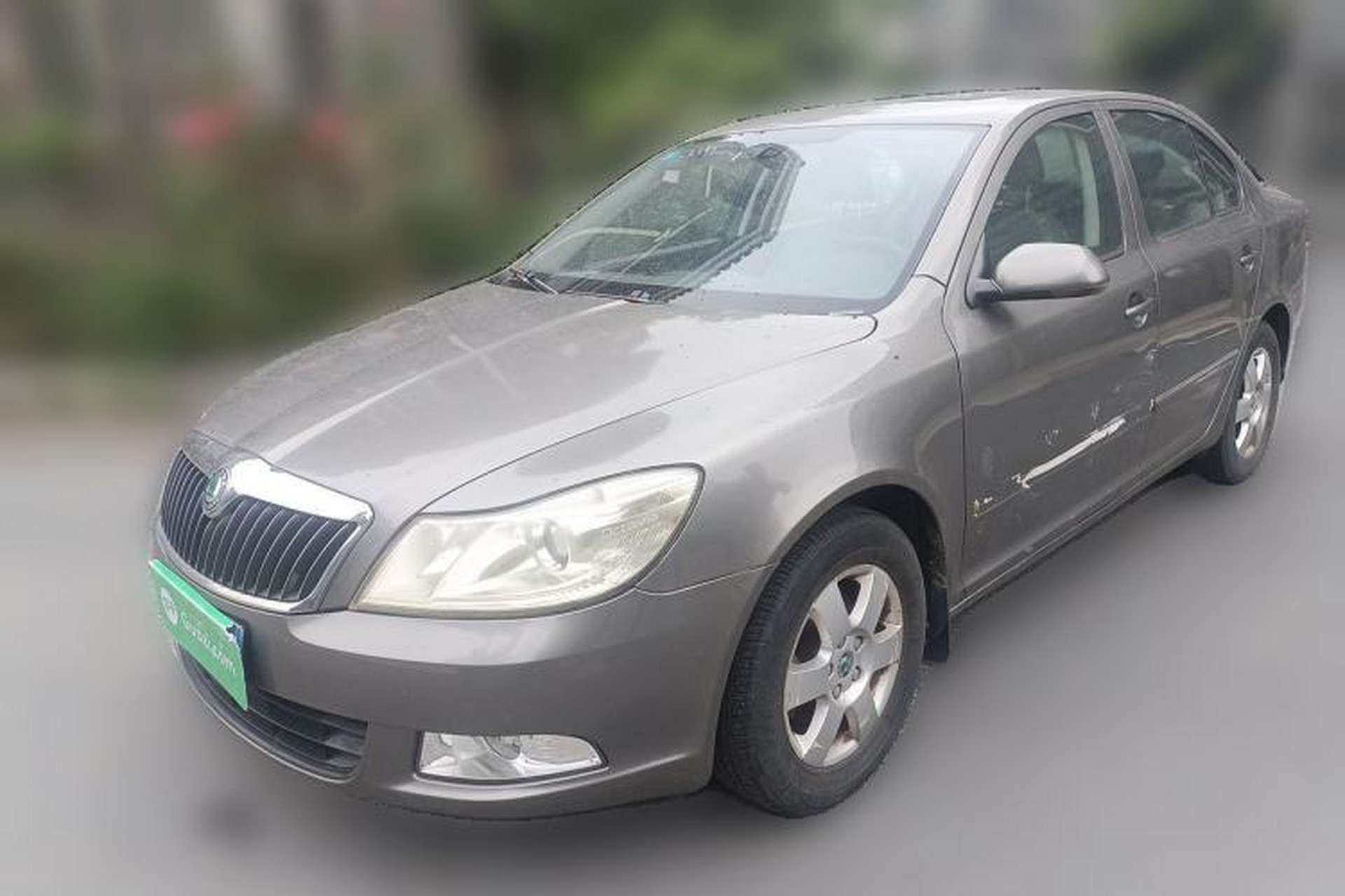 Used Skoda Octavia 2010 1.6L Automatic Yijun Edition Front Left 45 Deg