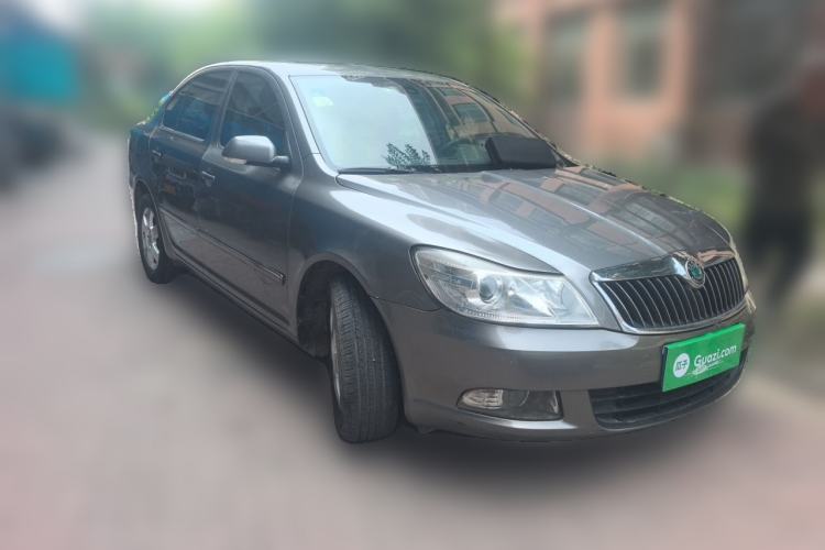 Used Skoda Octavia 2010 1.6L Manual - Yijun Version Front Right 45 Deg