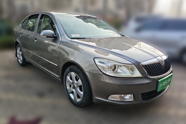 Used Skoda Octavia 2010 1.4 TSI Manual Yijun Edition Front Right 45 Deg